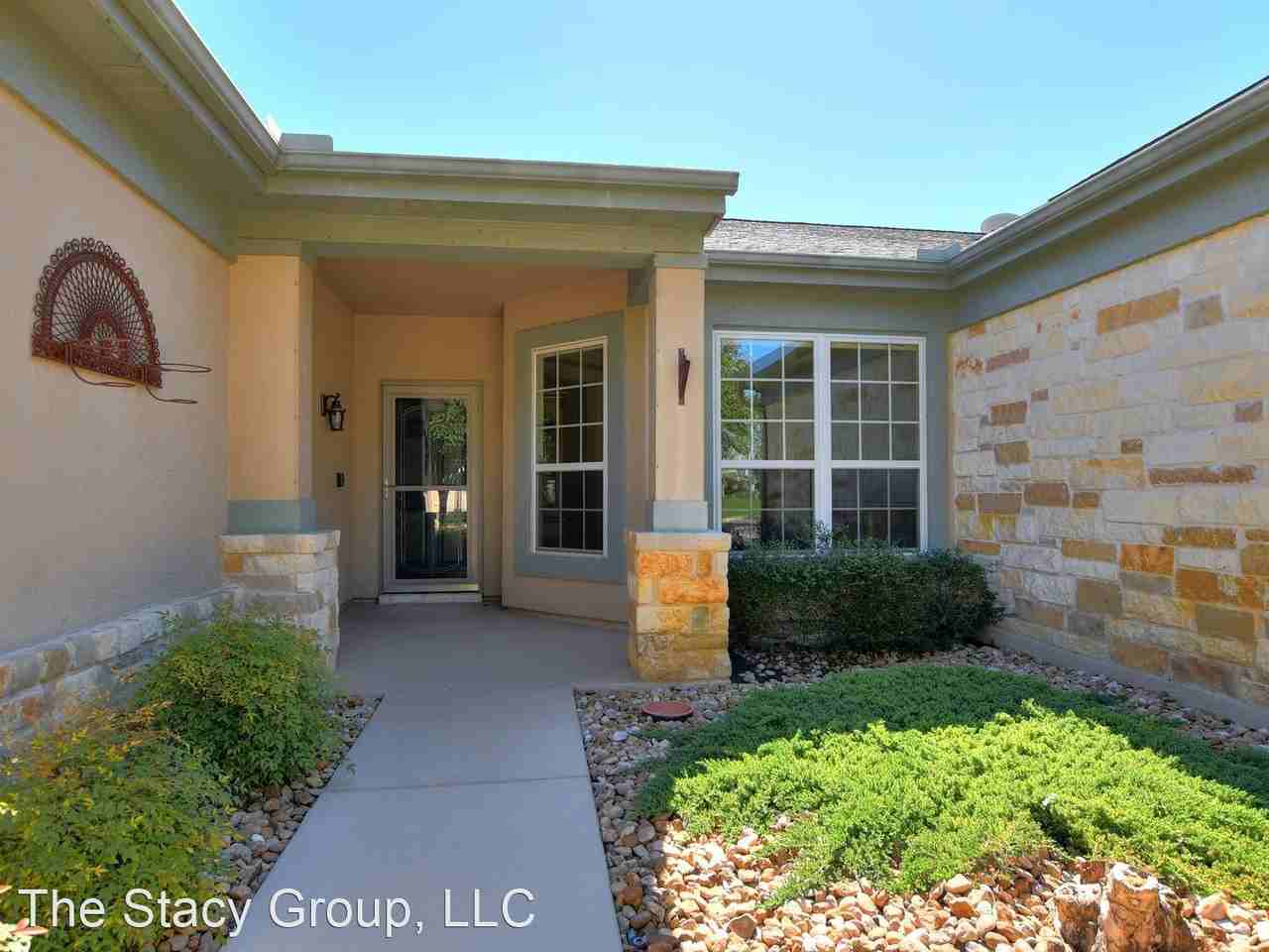 107 Armstrong Dr - Photo 3 of 39