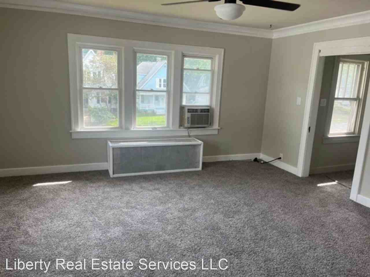 1143 WEST MONROE - Photo 2 of 6