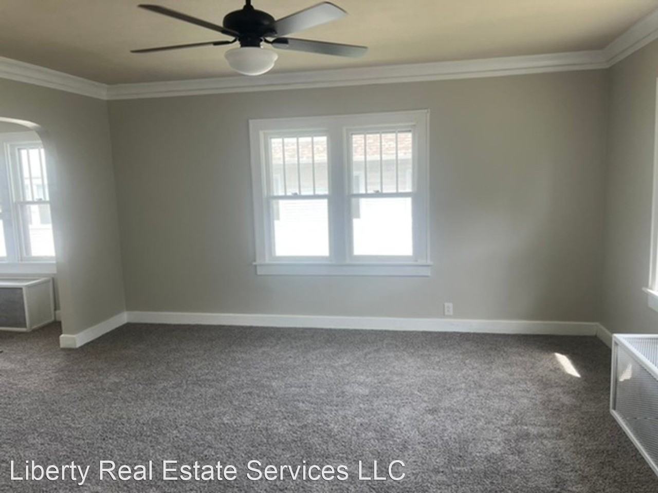 1143 WEST MONROE - Photo 3 of 6