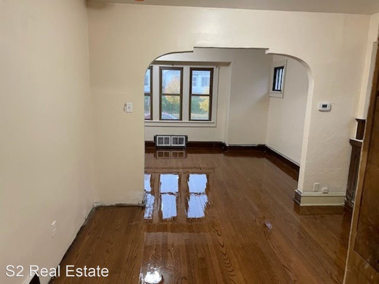 7729 W Hicks St - Photo 2 of 9