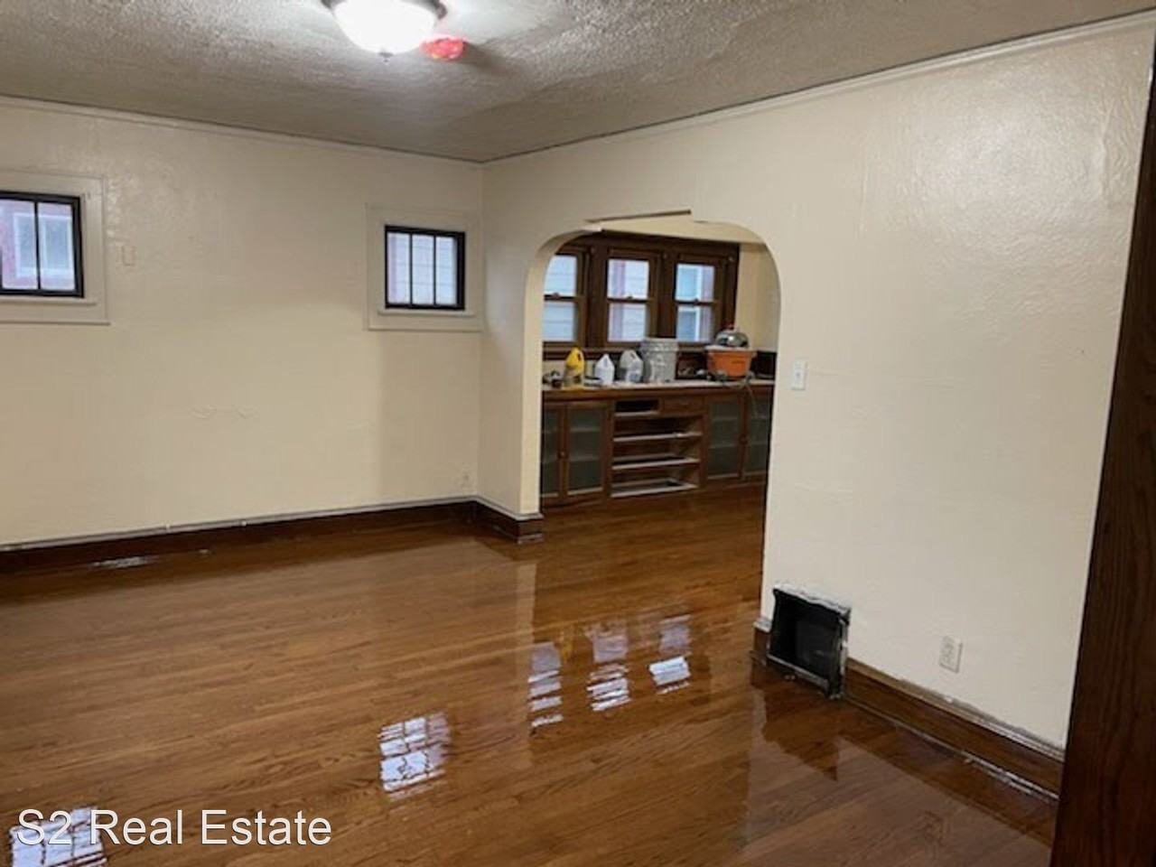 7729 W Hicks St - Photo 3 of 9