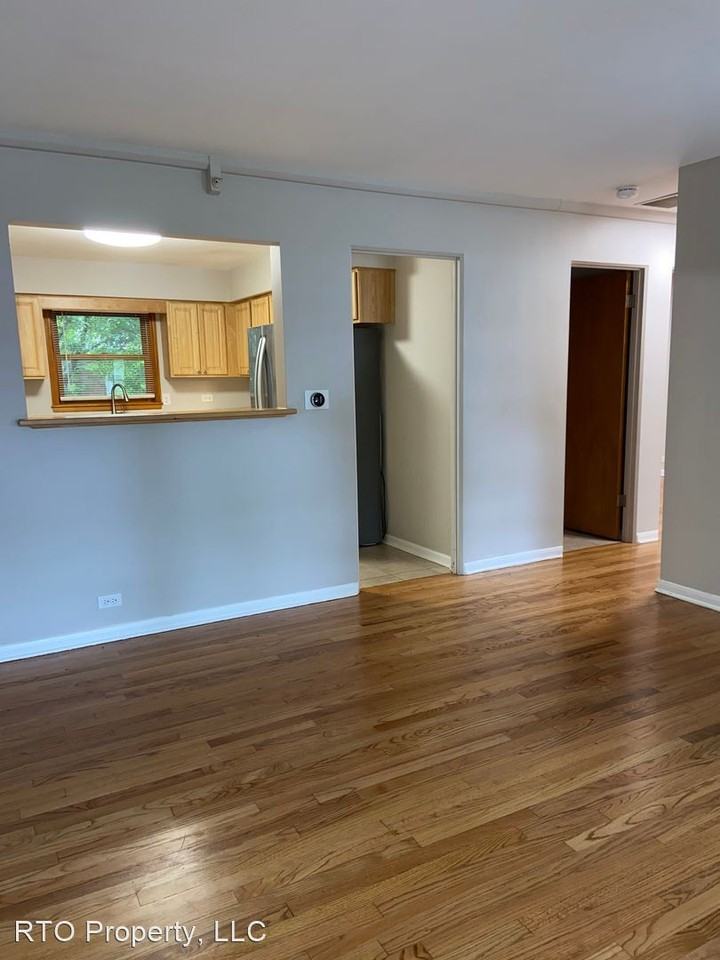 702-706 Ave - Photo 3 of 12