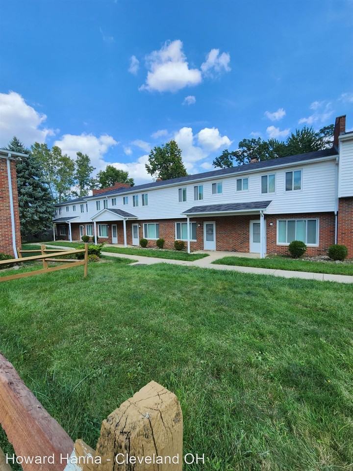 71127 East Sprague Rd. Apartments 71 E Sprague Rd, Seven Hills, OH