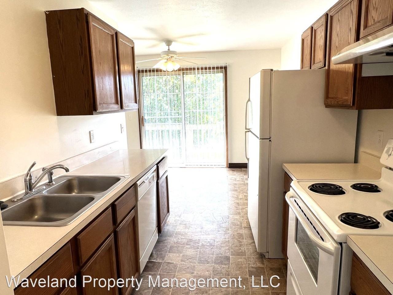 Three Bedroom Two Bath Apartments 1031 Abbey Ct, Holland, MI 49423