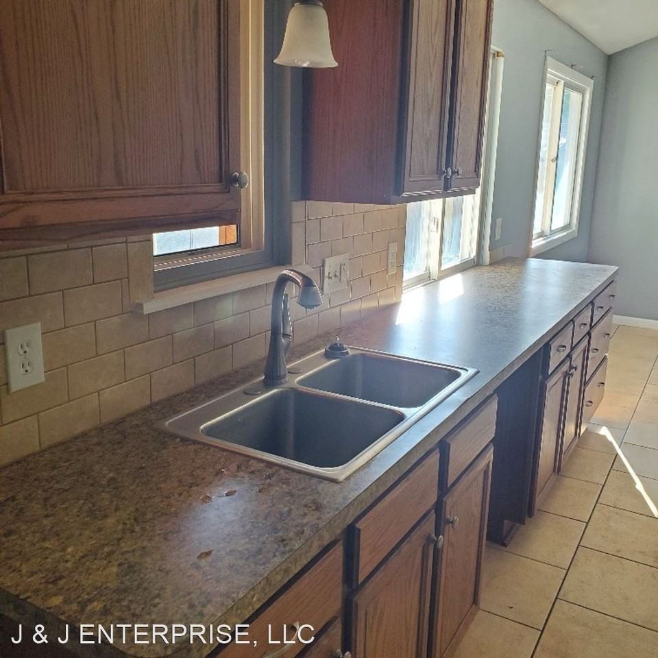 4138 Holl Ave - Photo 3 of 22