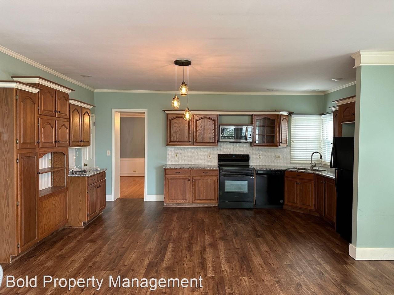 77 Main St - Photo 3 of 25