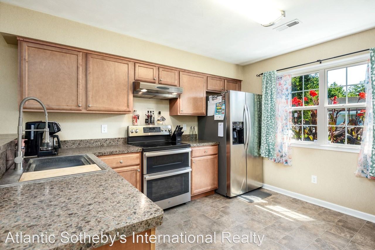 422 E Leicester Ave - Photo 2 of 34