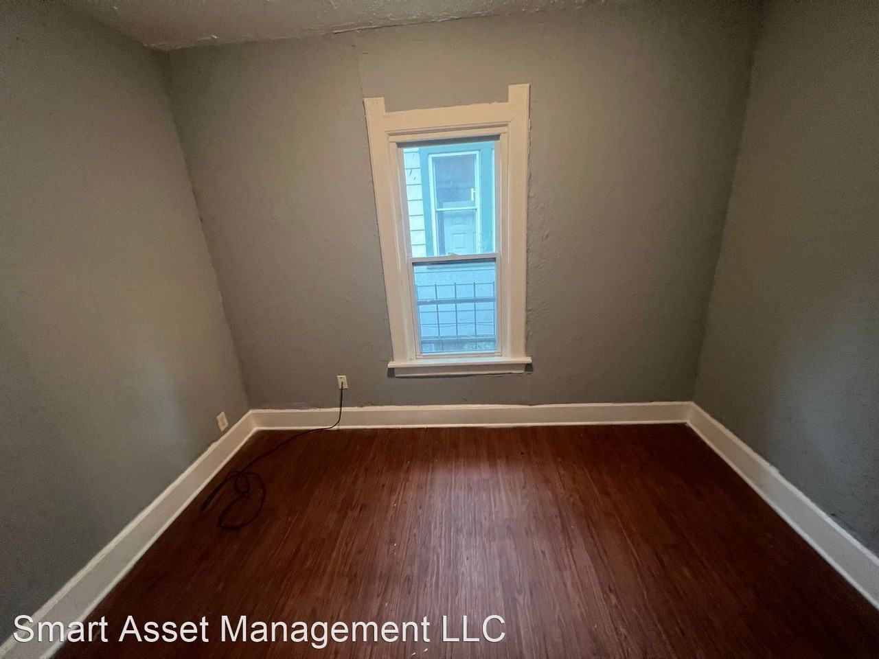 3174 N 11th St - Photo 3 of 7