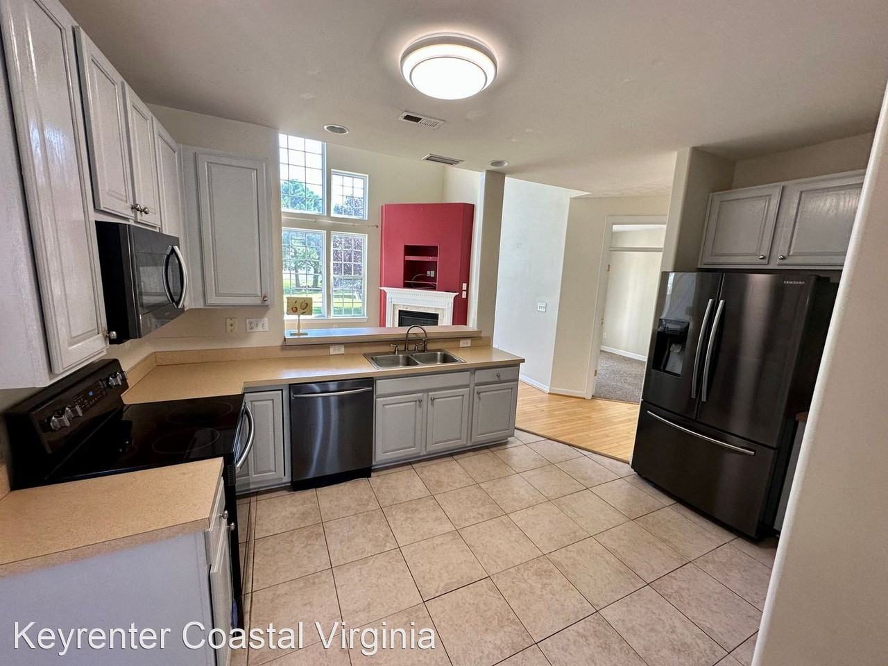 13178 Duck Cove Ct - Photo 3 of 18