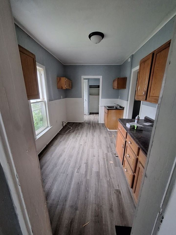 709 Cascade St - Photo 3 of 9