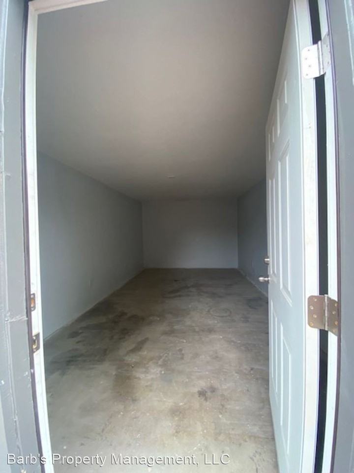 182318251827 Kalmia St. Apartments in Sweet Home, OR 97386 Zumper