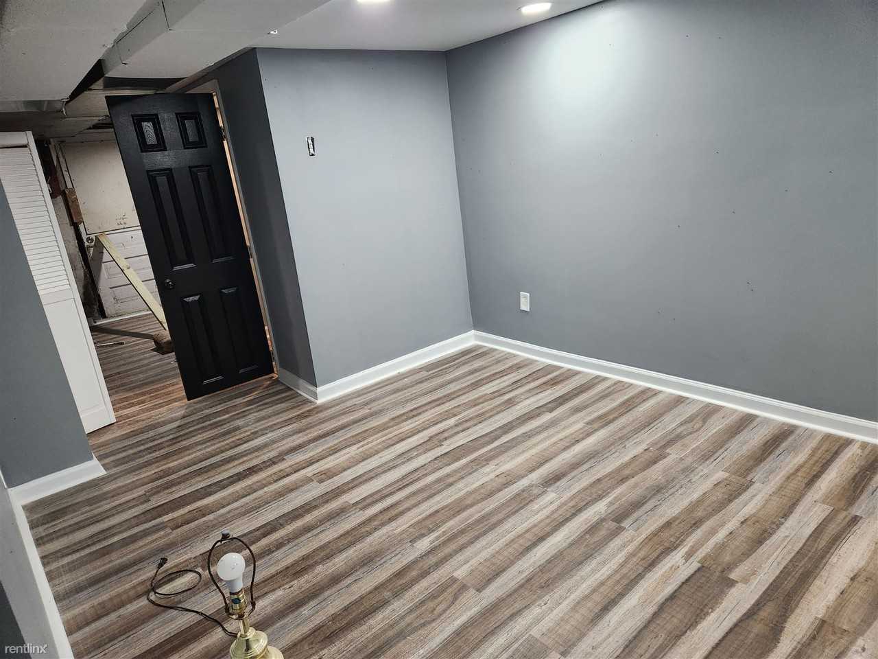 4727 Luerssen Ave - Photo 2 of 30