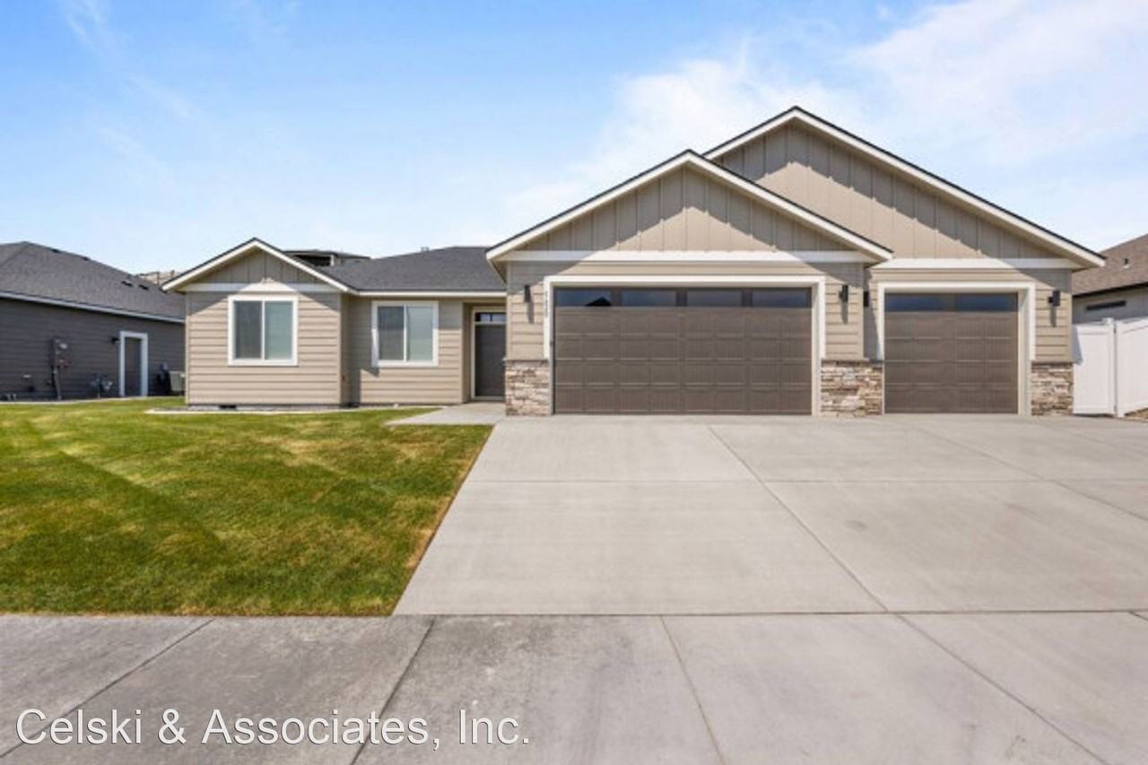 5620 W 30th Ave, Kennewick, WA 99338 4 Bedroom House for 2,800/month
