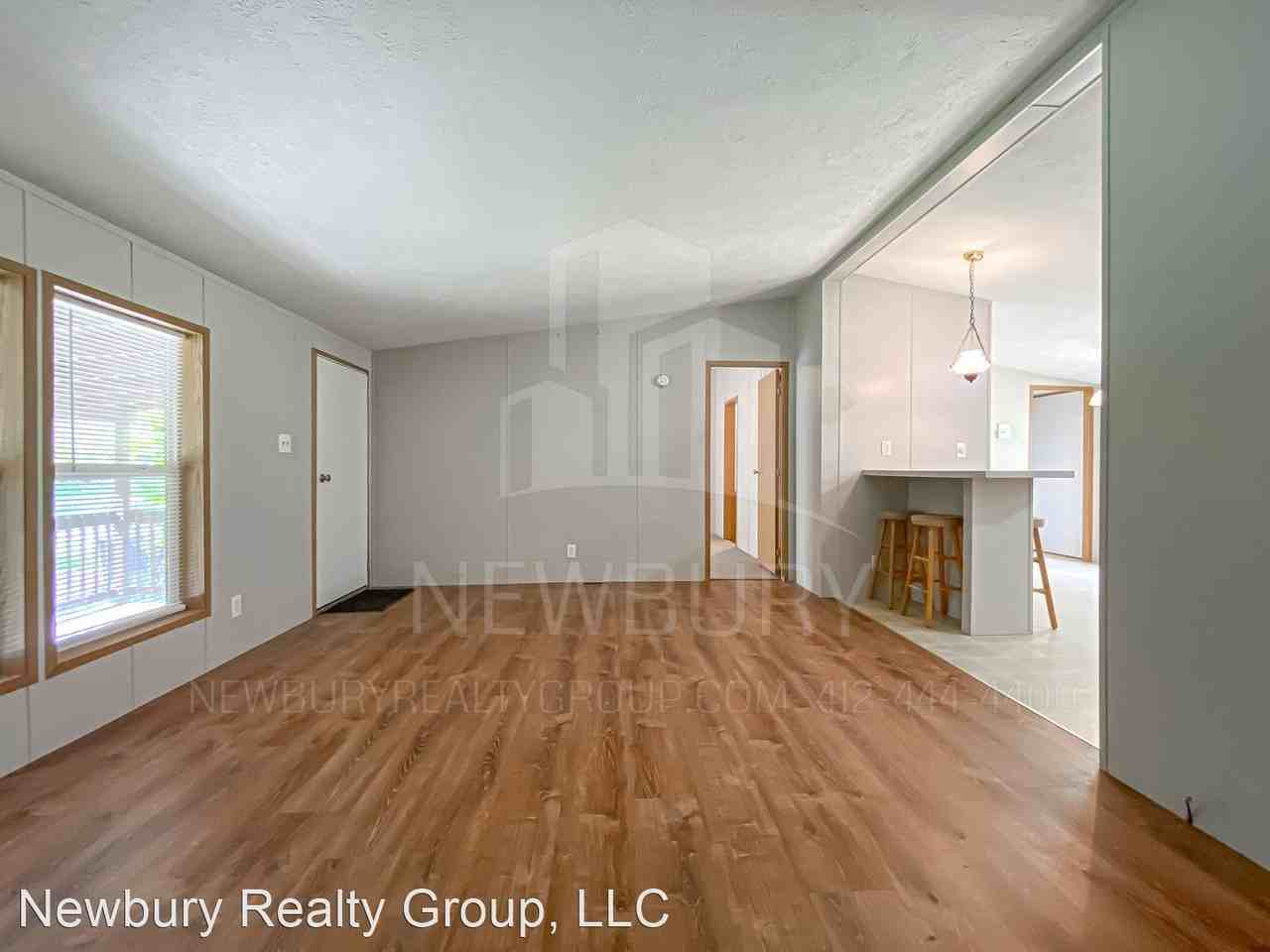1371 Mccartney St - Photo 2 of 42