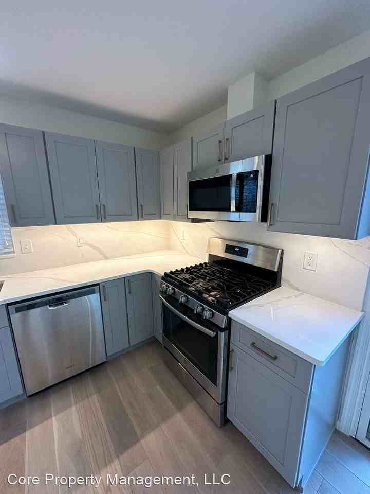 75 Parkridge Dr - Photo 2 of 21