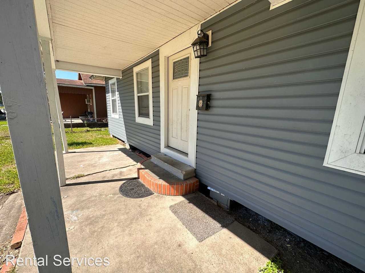 2337 10th St - Photo 2 of 15