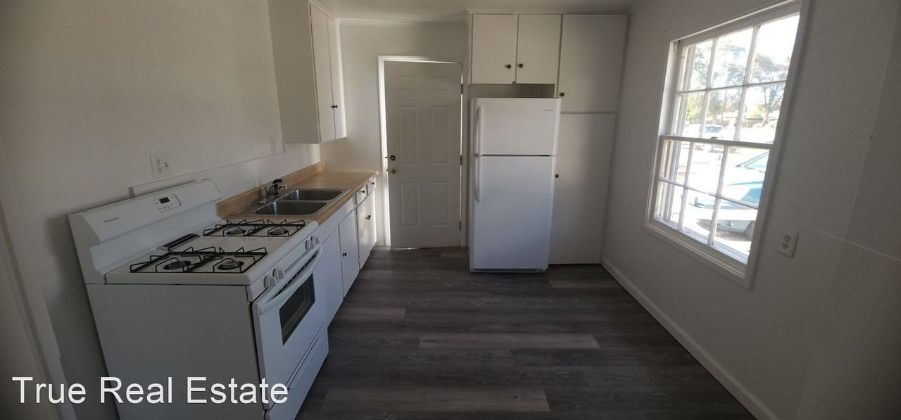 125/135 West D Street - Photo 3 of 7