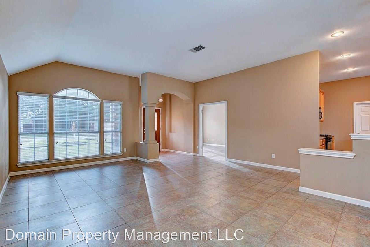 2708 Butler National Dr - Photo 3 of 20