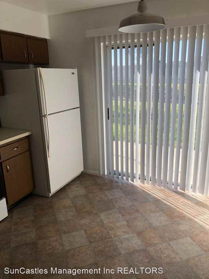 1326 Spring Lite Way - Photo 3 of 8