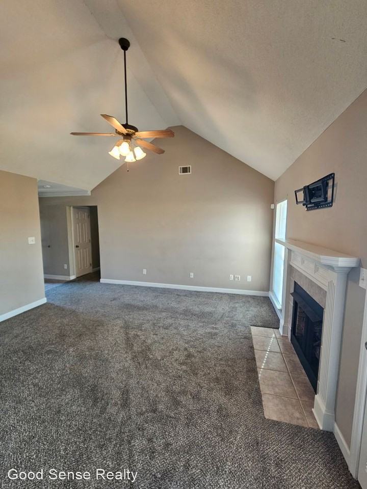 3735 Bansbury Pl - Photo 3 of 28