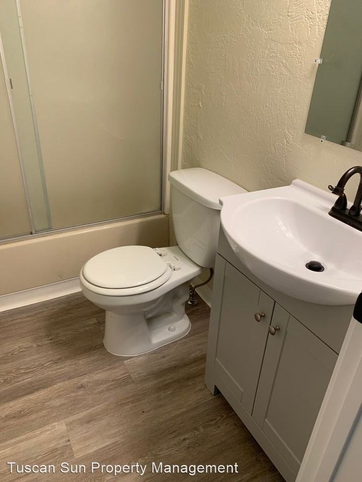 1747 Pleasant St - Photo 3 of 7