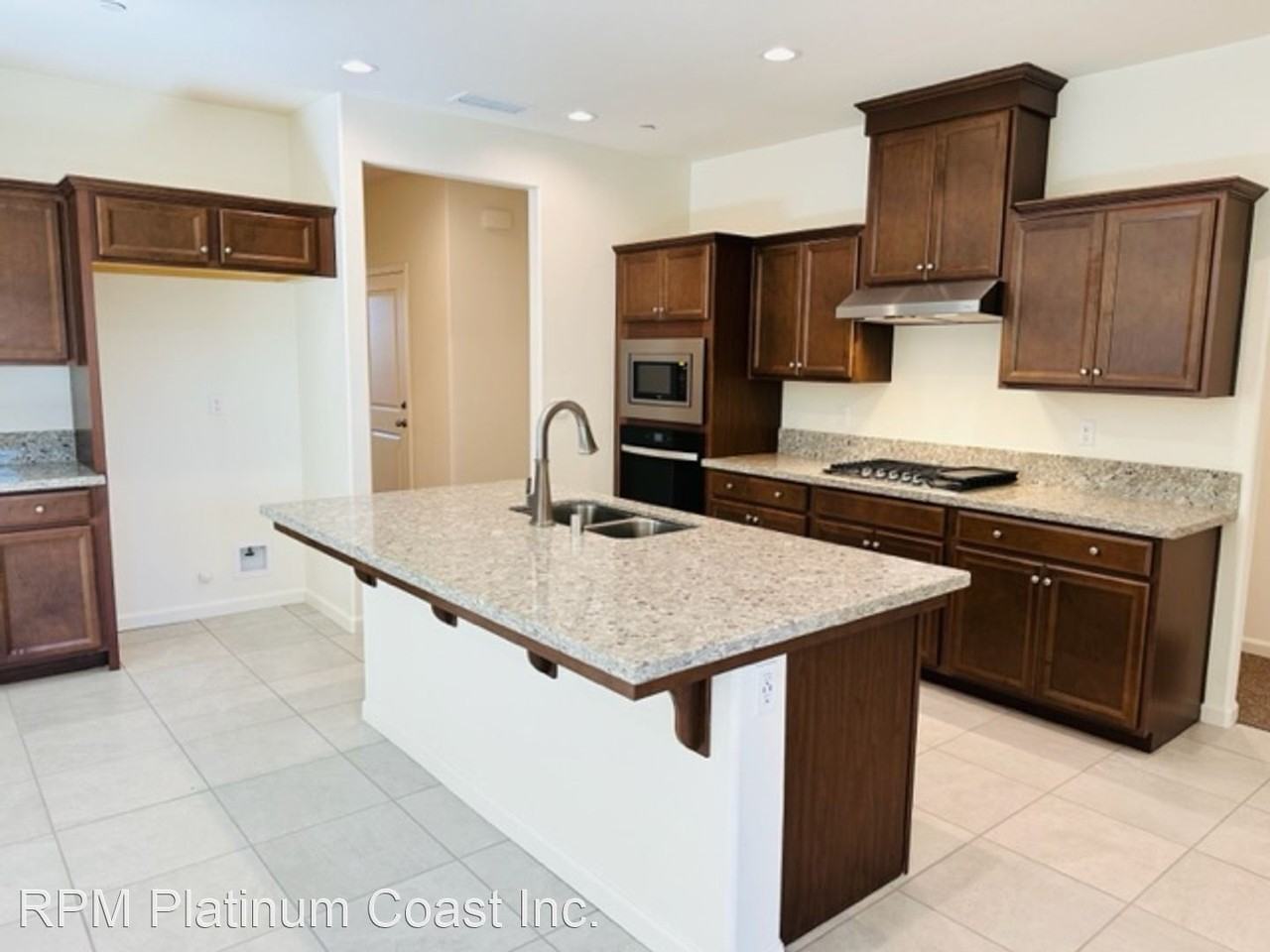 1477 Las Rosas Ave - Photo 2 of 23