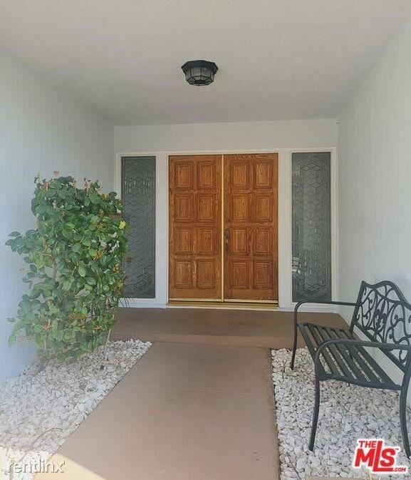 2565 W 233rd St - Photo 3 of 10
