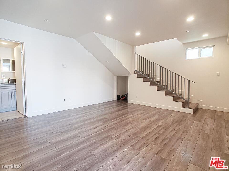 635 N Normandie Ave #1