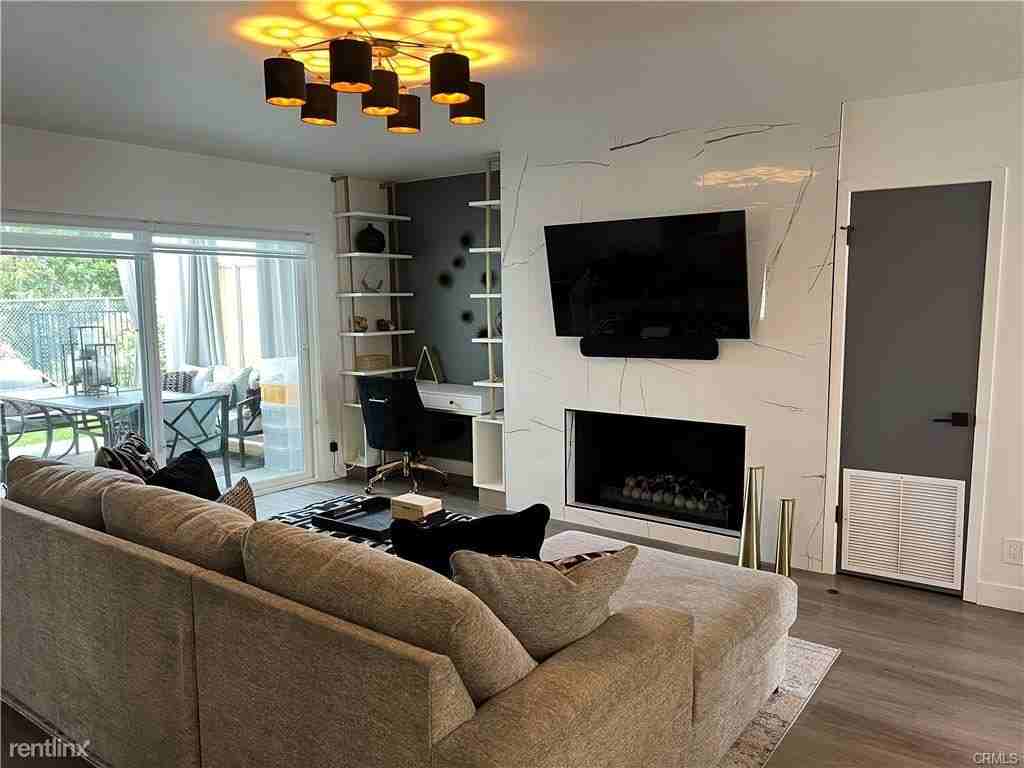 6111 S La Cienega Blvd - Photo 2 of 10