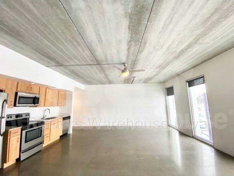 350 E Locust St #302