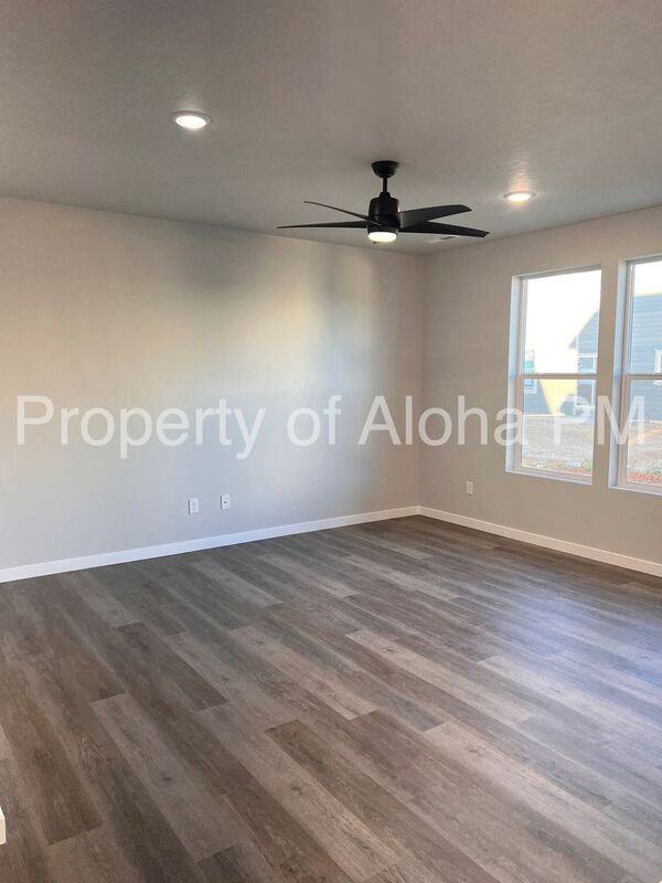 1797 S Grayling Ave - Photo 7 of 19