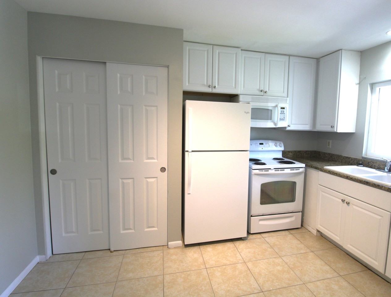 2304 Ringling Boulevard #207 - Photo 3 of 9