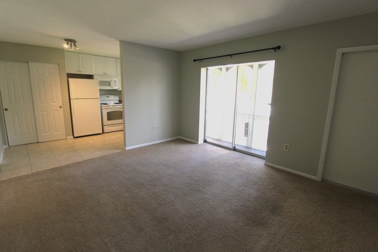 2304 Ringling Boulevard #207 - Photo 4 of 9