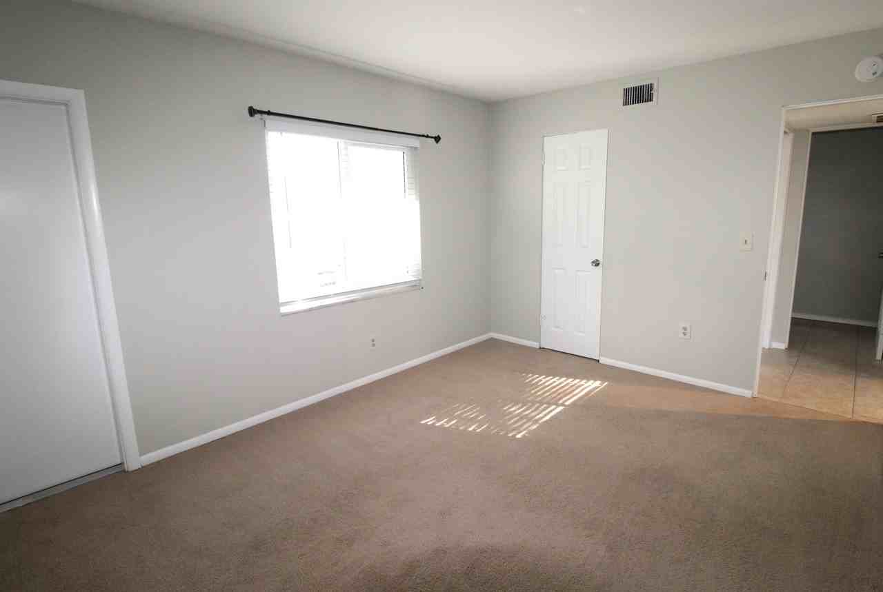 2304 Ringling Boulevard #207 - Photo 6 of 9