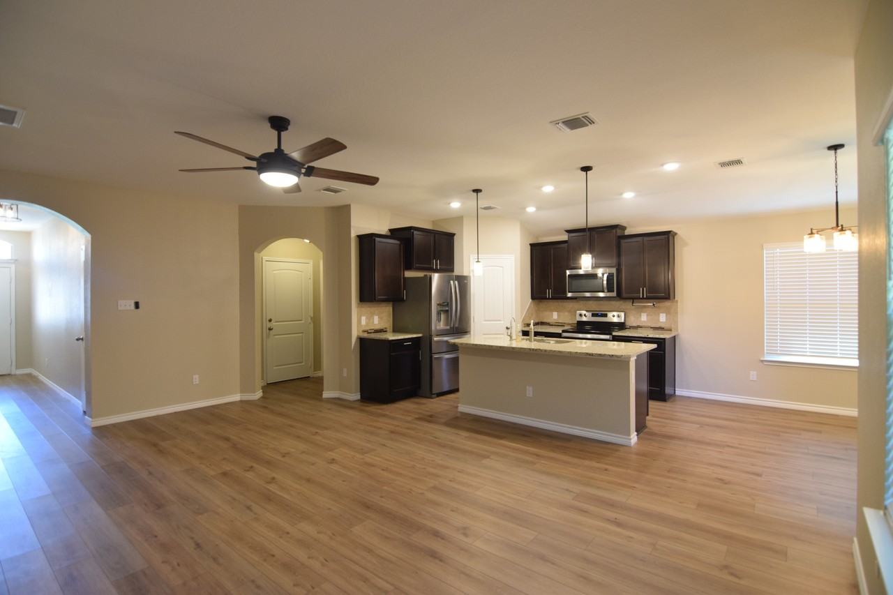 5914 Galveston Rd - Photo 6 of 18