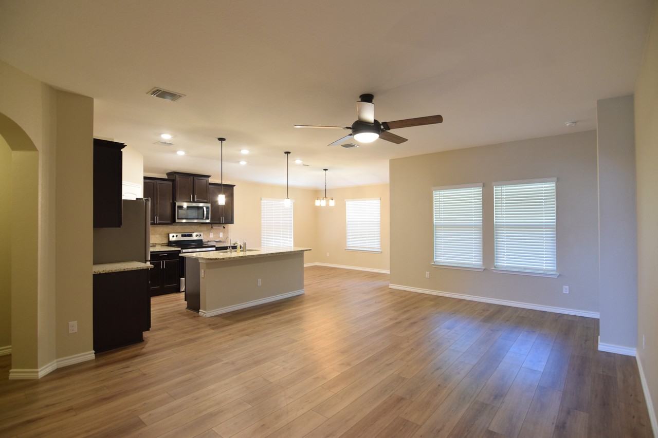 5914 Galveston Rd - Photo 7 of 18