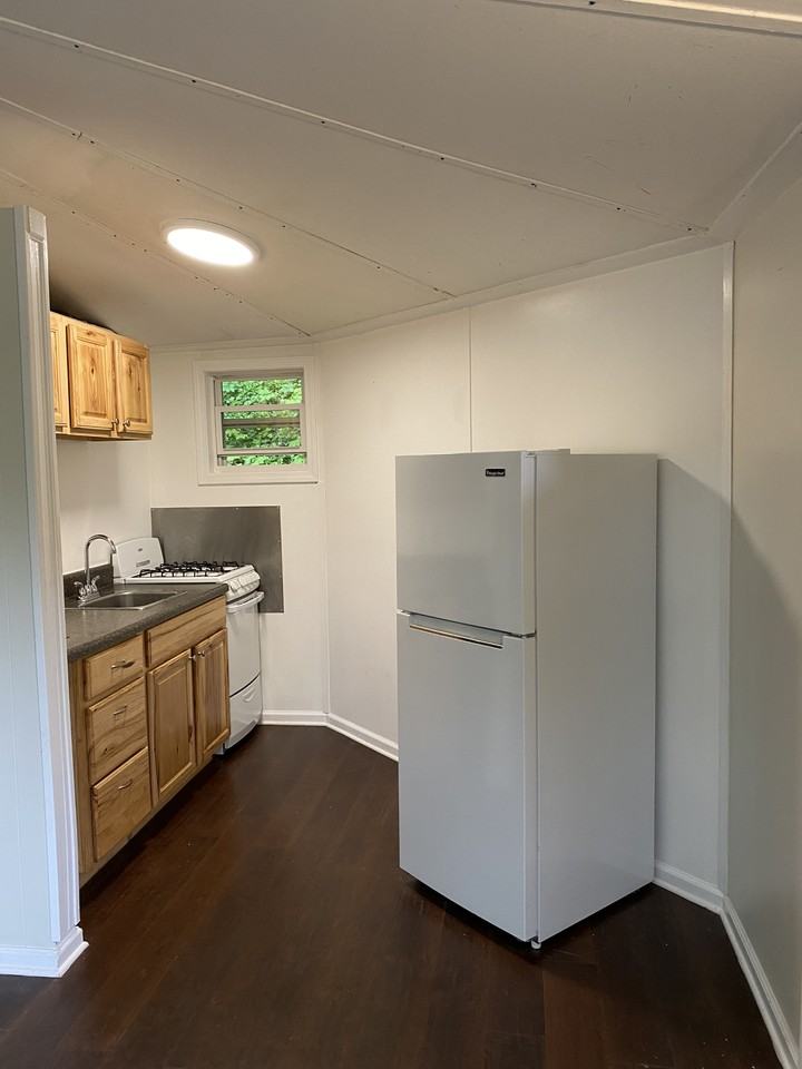 25 Howland Rd - Photo 2 of 14