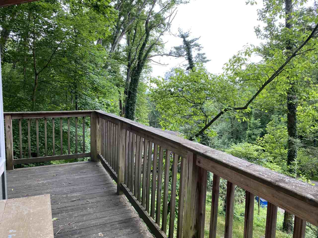 25 Howland Rd - Photo 5 of 14