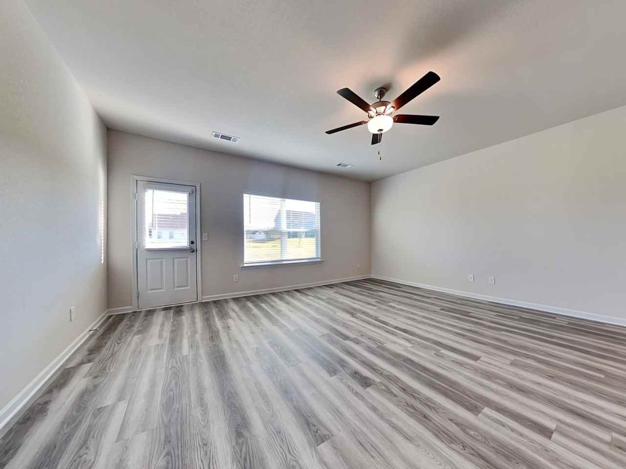 1141 Amadas Dr - Photo 3 of 20