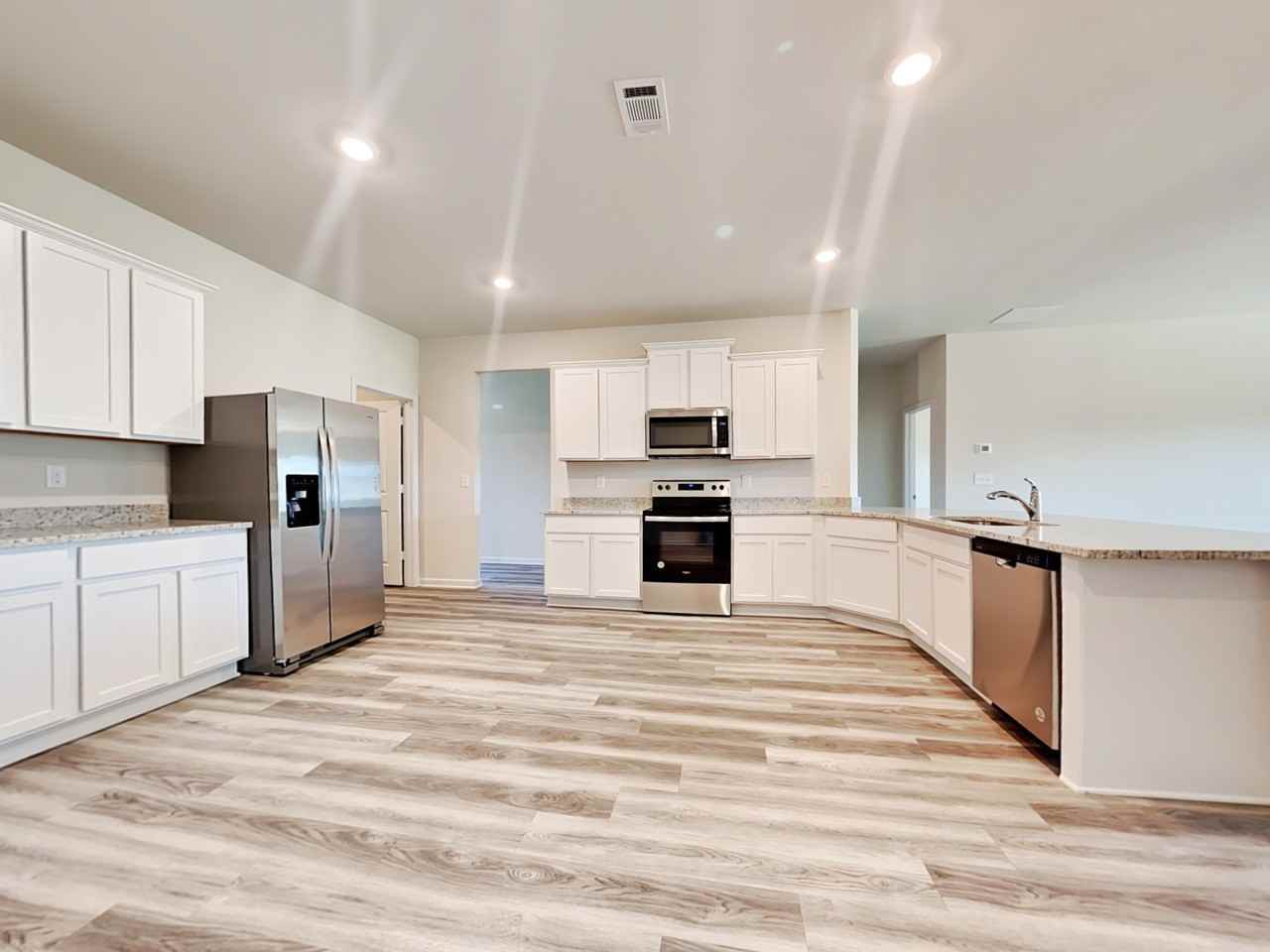 1141 Amadas Dr - Photo 5 of 20