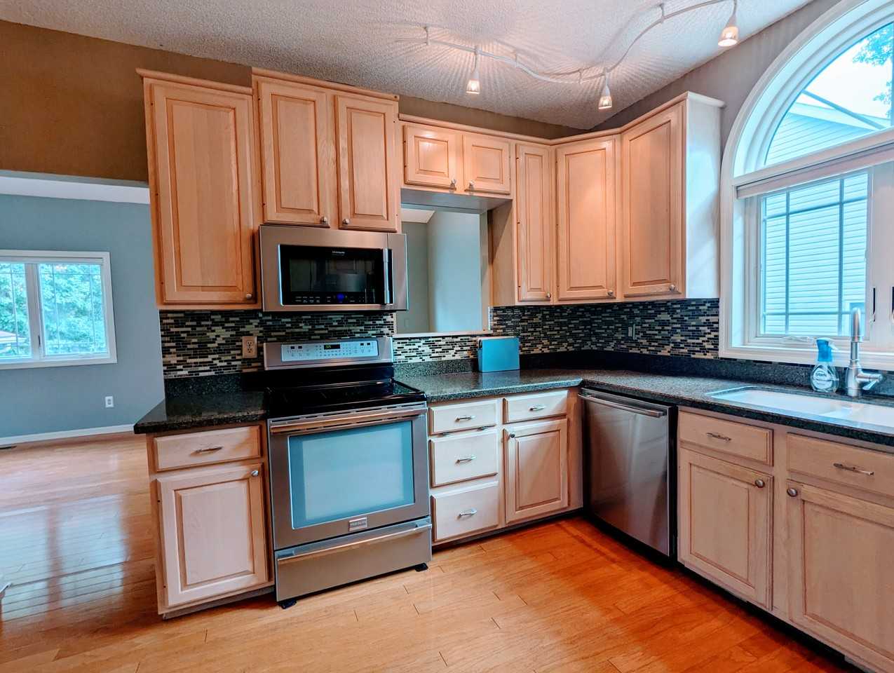 7971 Highpointe Ct - Photo 5 of 21