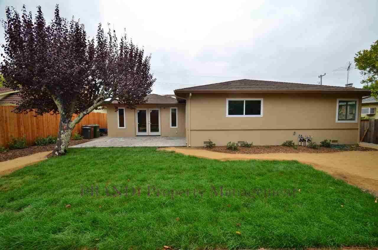 259 Arias St - Photo 2 of 20