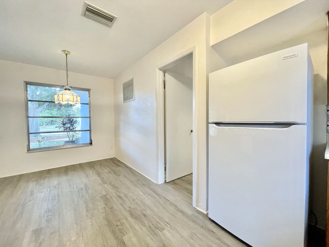 5825 30th Ave N - Photo 7 of 23