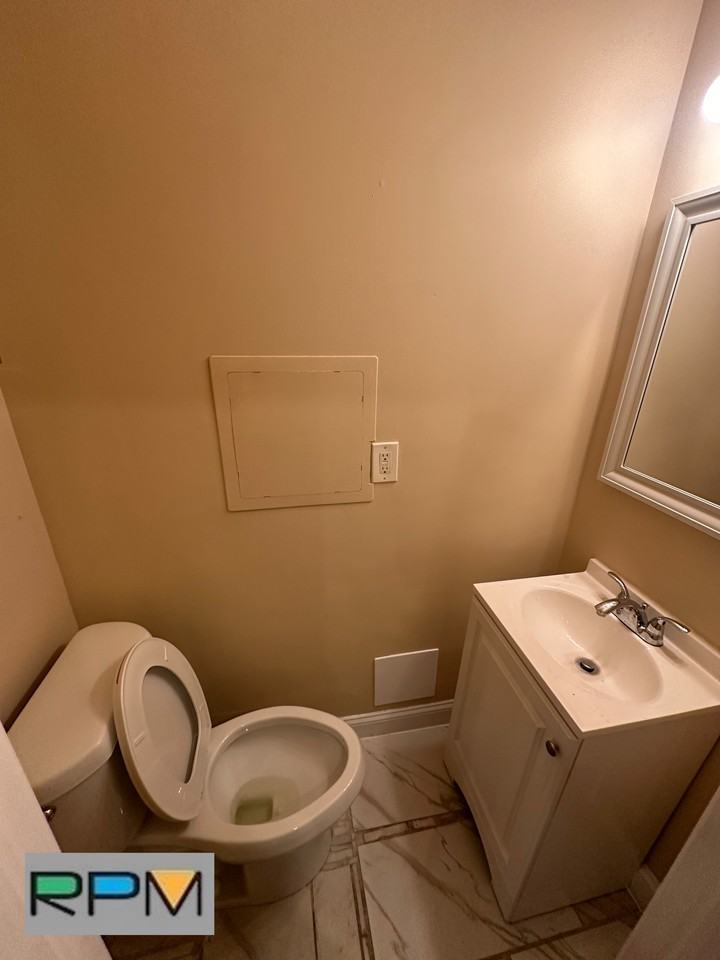410 N Chester St - Photo 3 of 10