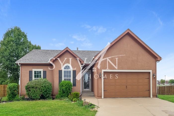349 N Pear St, Gardner, KS 66030 4 Bedroom House for 2,235/month Zumper