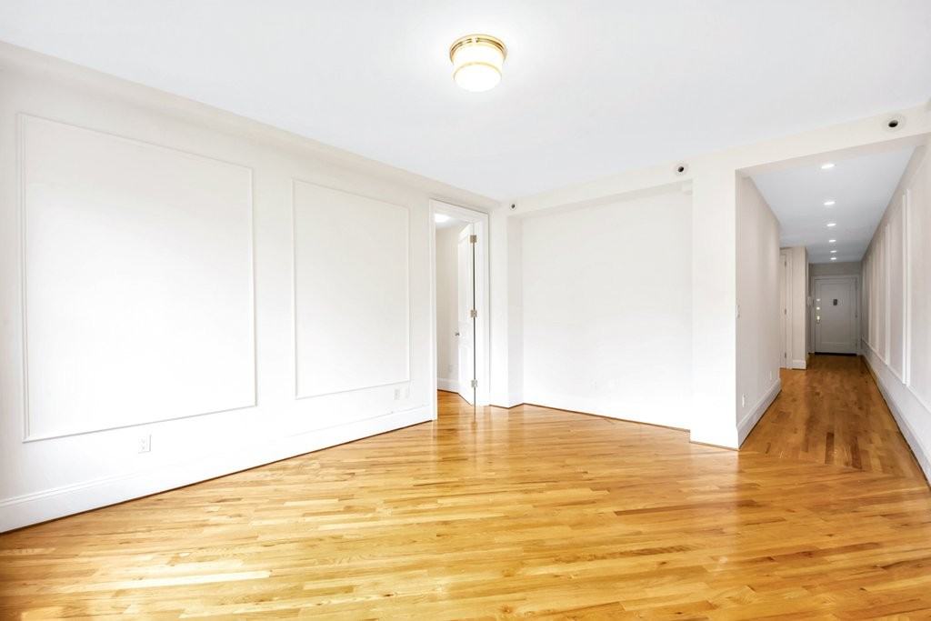 E 81st St #6B - Photo 2 of 12