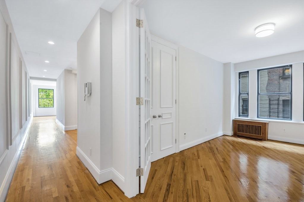 E 81st St #6B - Photo 3 of 12