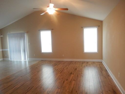 305 Connie Ct - Photo 3 of 26