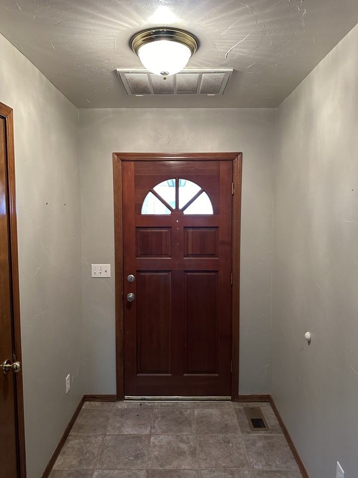 17600 Durbin Park Road - Photo 2 of 26