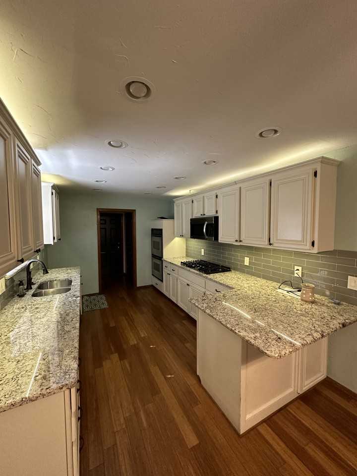 17600 Durbin Park Road - Photo 5 of 26